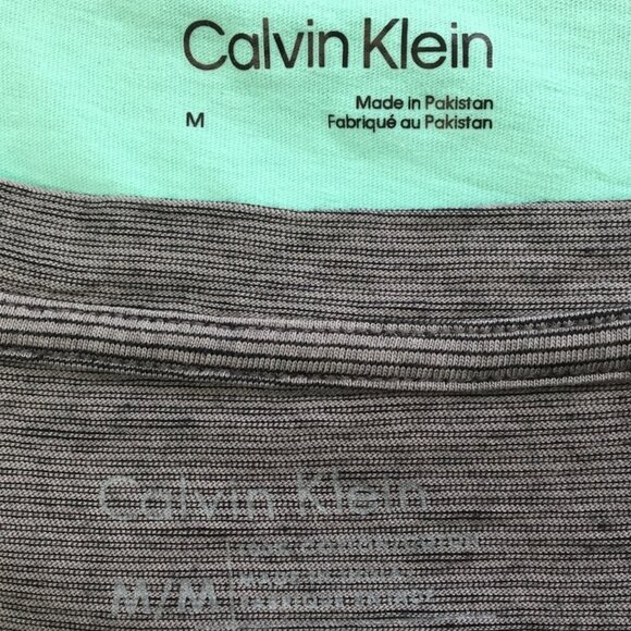 Calvin Klein Mens Short Sleeve Tee Shirt Bundle Size M EXCELLENT Condition - Picture 8 of 8